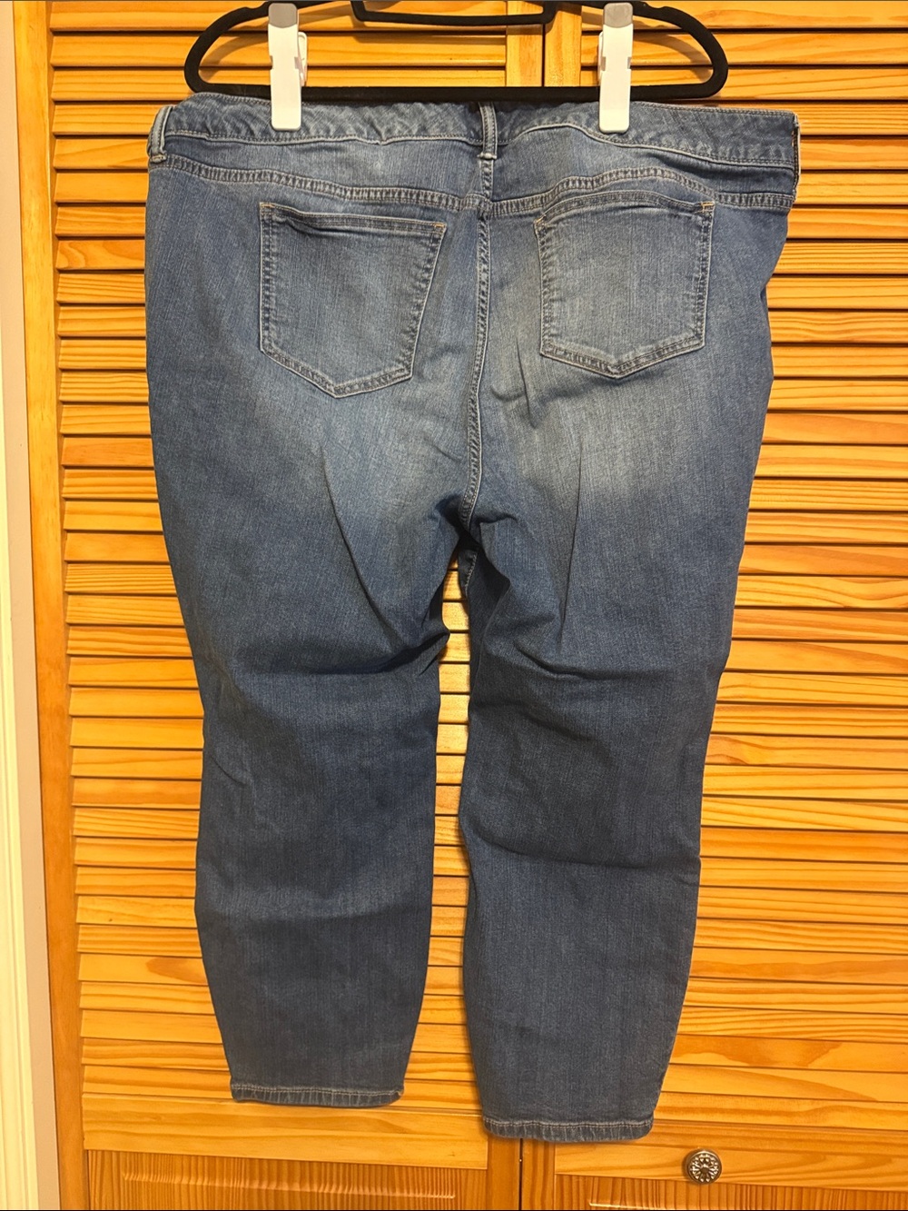 torrid Medium Blue Ankle Skinny Jeans - Picture 2 of 3
